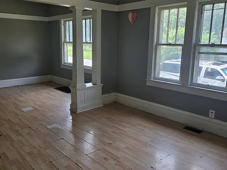 1303 E Hickory St — Photo 39