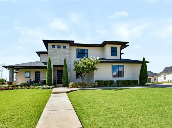 21485 S Sawtooth Cir, Edmond, OK 73012