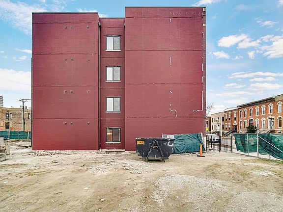 4th image of 3109 S Giles Ave #1S