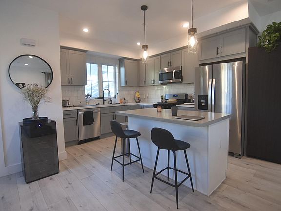 4th image of 11229 Peach Grove St #4860-1/2
