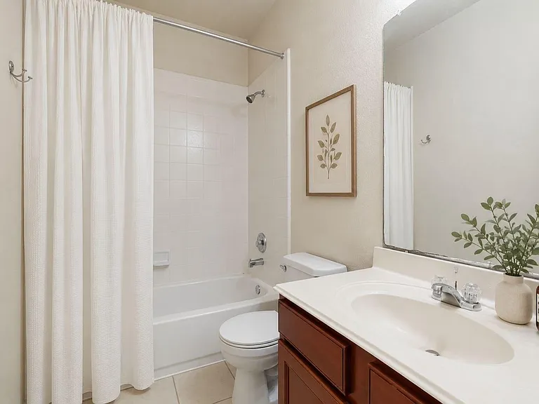 2419 Marquette Trl — Photo 10
