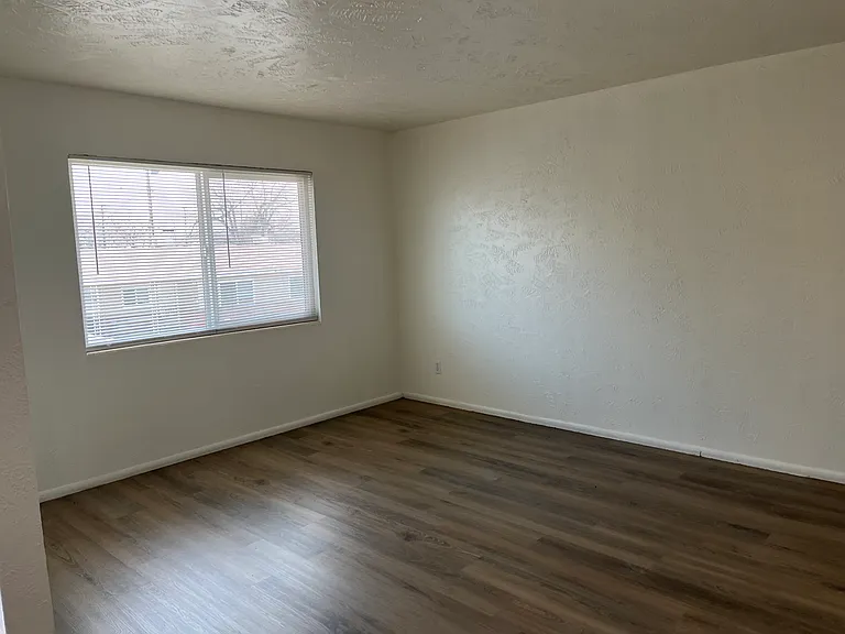 Modern & Spacious 1 Bedroom Apts - Quality SE Community — Photo 25