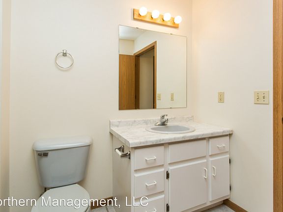 3rd image of 1005 E Grant St #45