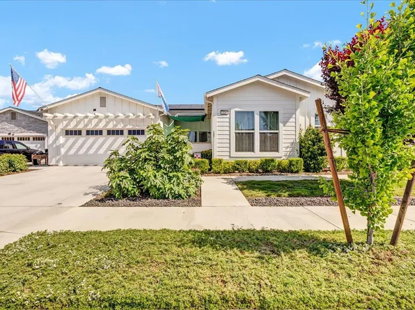 320 E Tyler Court, Visalia, CA 93291