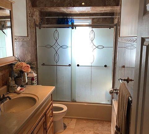 3rd image of 1446 E 66th St #2