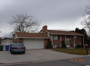 6945 S Jefferson Cir, West Jordan, UT 84084