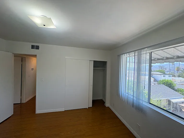 1050 Raymond Ave #203 — Photo 6