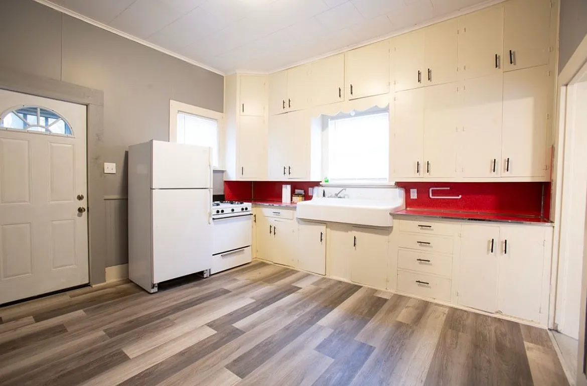 2 bed, $1,450 — Photo 2