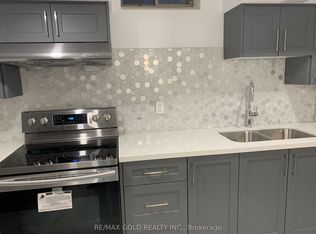 9 Dopp Cres, Brampton, ON L6P 4C8