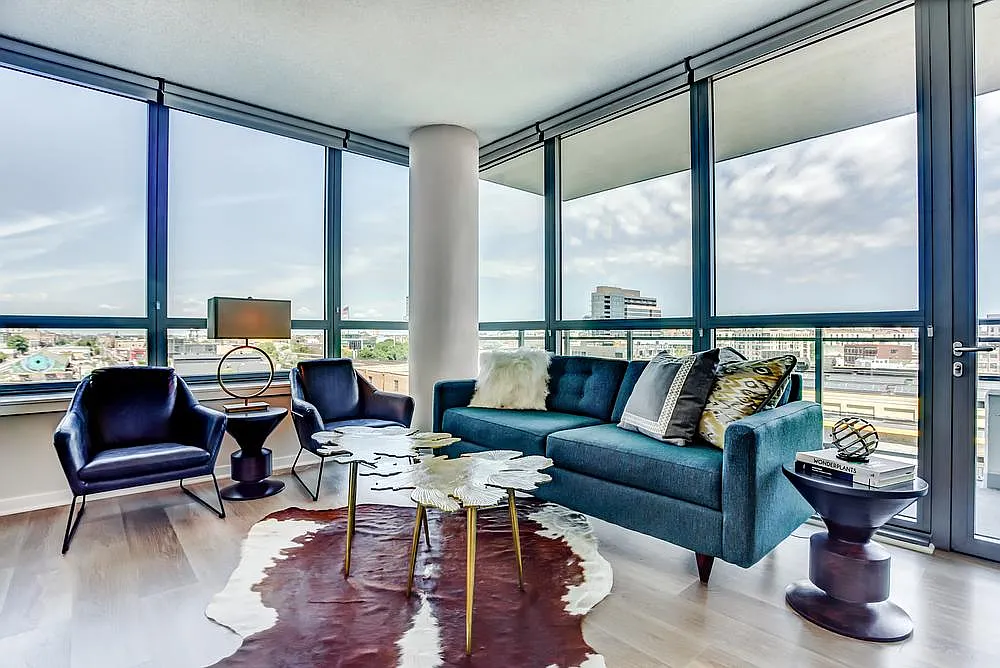 1 bed, 750 sqft, $2,636 — Photo 2