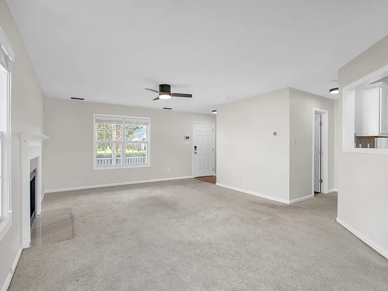 5020 Windflower Dr — Photo 7