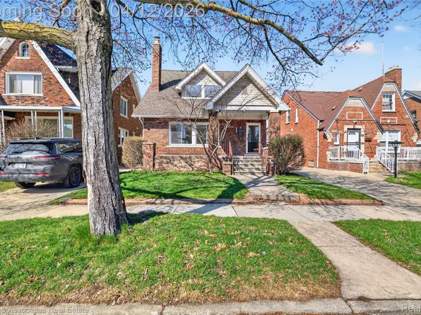 5019 Maple St, Dearborn, MI 48126