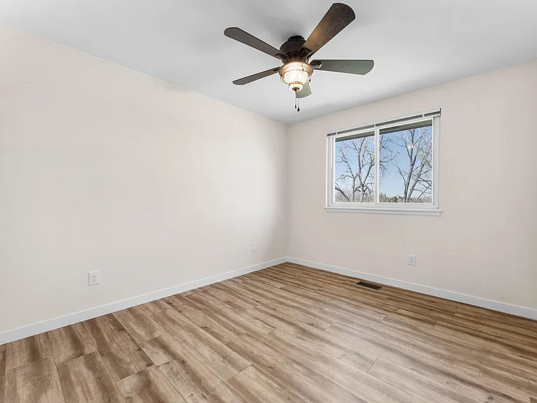 9237 W Maryland Pl — Photo 4