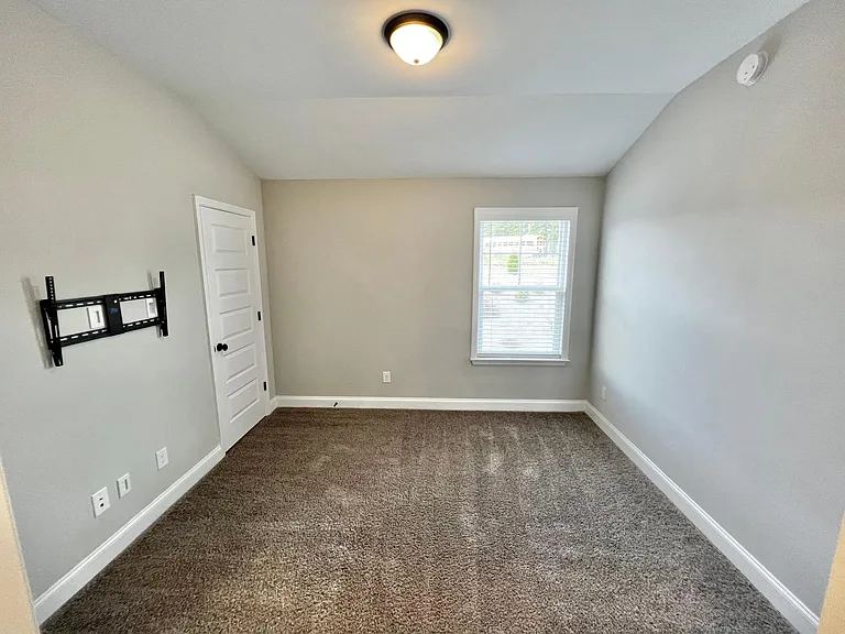 146 Canton Park Ave — Photo 24