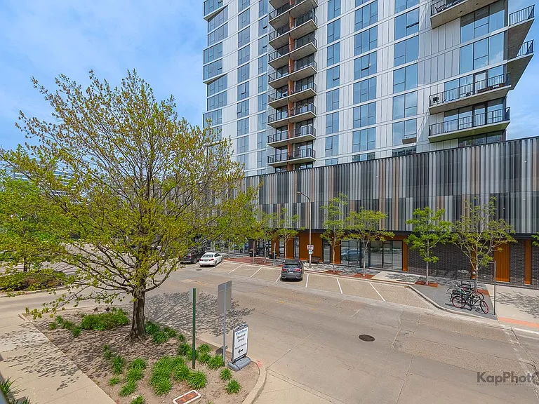 1720 Oak Ave #201 — Photo 31
