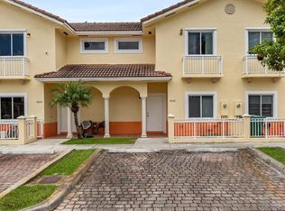 10832 NW 74th Ct, Hialeah, FL 33015