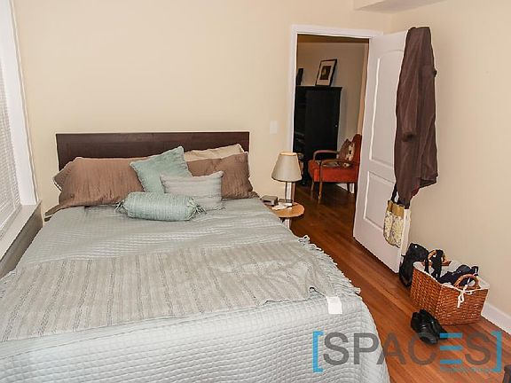3rd image of 4737 N Leavitt St #2