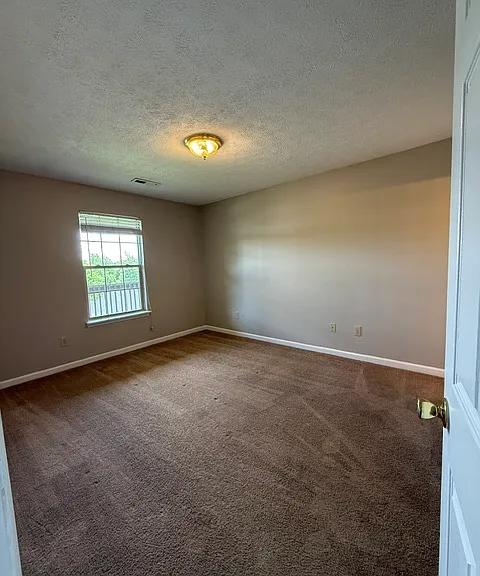 402 Dabney Dr #8 — Photo 8