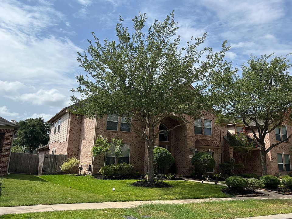 2nd image of 7010 Pettigrew Dr