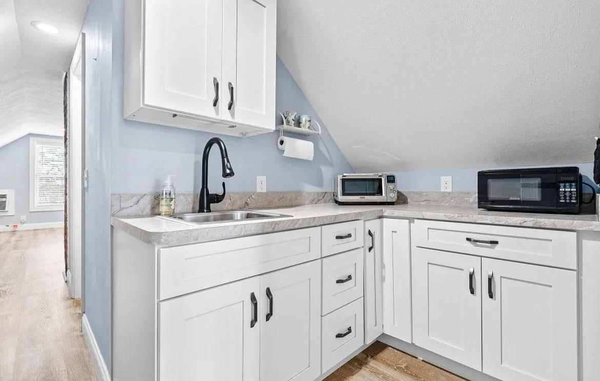 Building Photo - 1286 Marlowe Ave #3