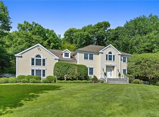 7 Oregon Hollow Rd, Armonk, NY 10504
