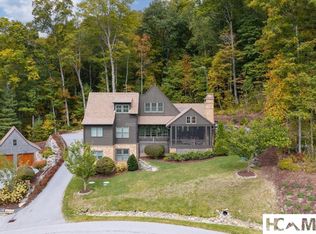 610 Glencove Dr, Cashiers, NC 28717