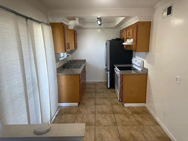 380 Richfield Dr #3 — Photo 4