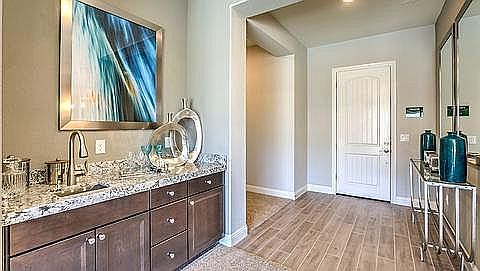 5th image of 421 Chelmsford Dr