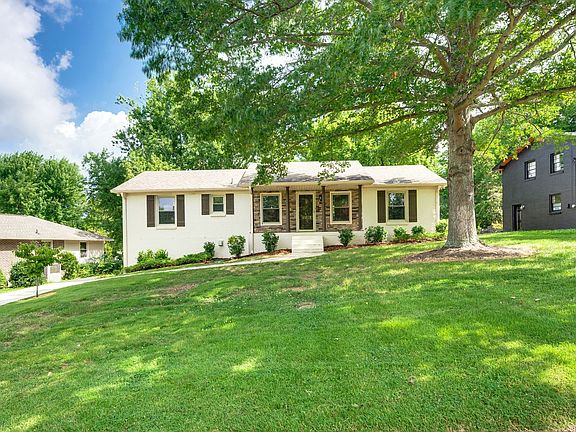 2nd image of 7418 Bridle Dr