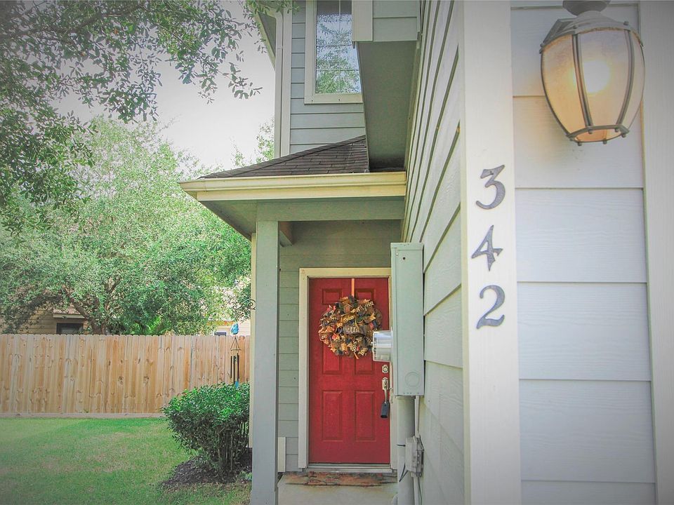 1st image of 342 Capella Oaks Ln