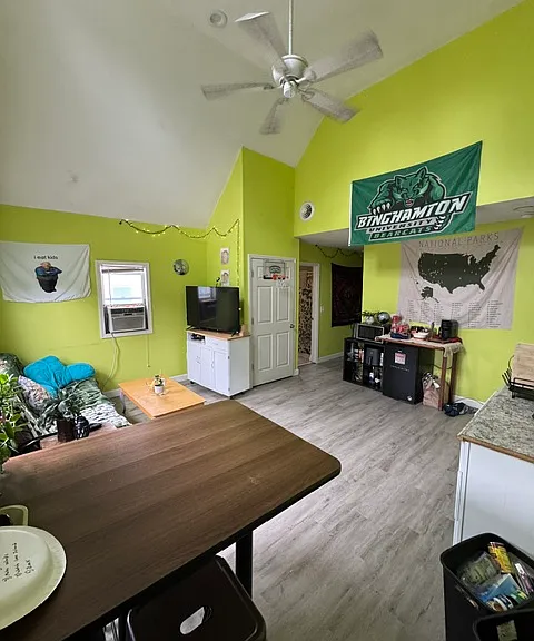 62 Conklin Ave — Photo 2