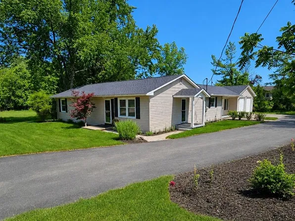 6375 W Mohican Dr, Powell, OH 43065