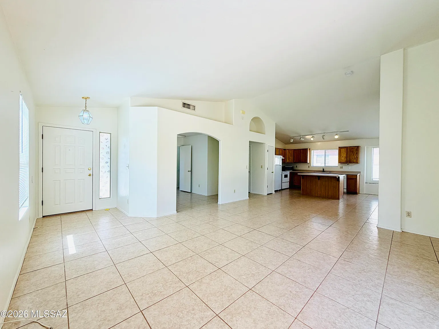 3 bed, 2.0 bath, 1521 sqft, $1,795 — Photo 4