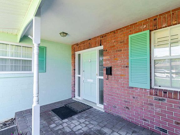 5th image of 7 Dunes Cir