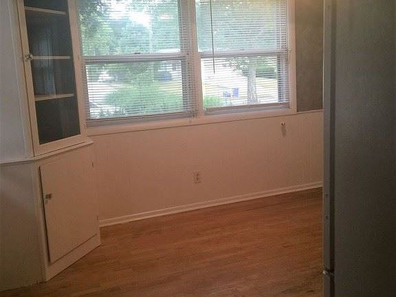 4th image of 3648 Kalamazoo Ave SE
