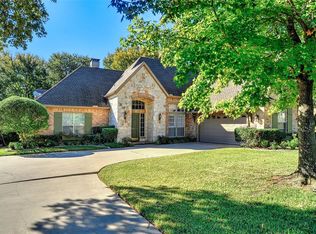 1718 Oak Creek Dr, Sherman, TX 75092