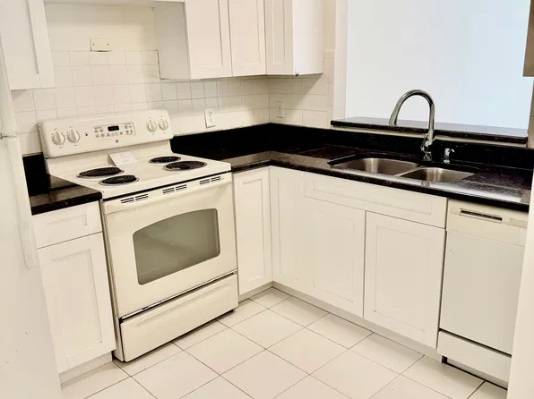 6346 Newtown Cir APT B5, Tampa, FL 33615