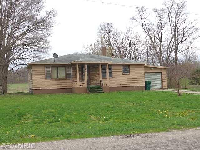 1st image of 704 Park Shore Dr
