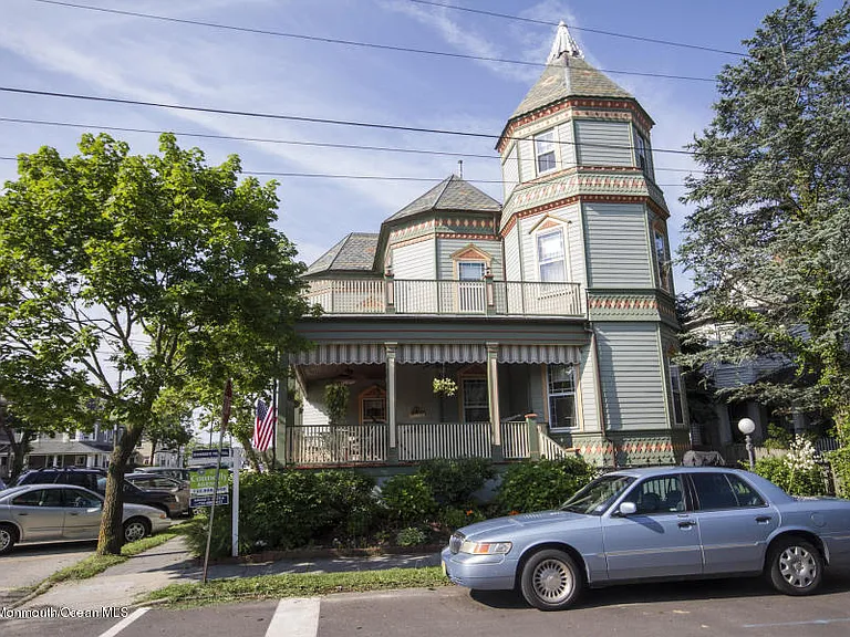 44 Webb Ave — Photo 19