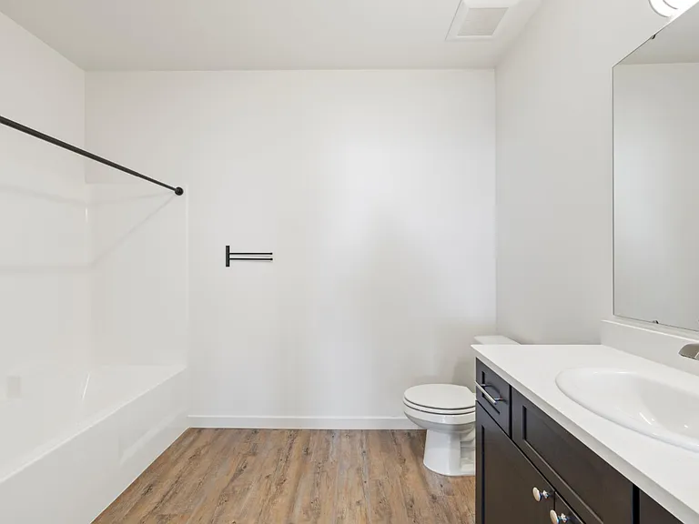 Columbia River Walk Apartments — Photo 94