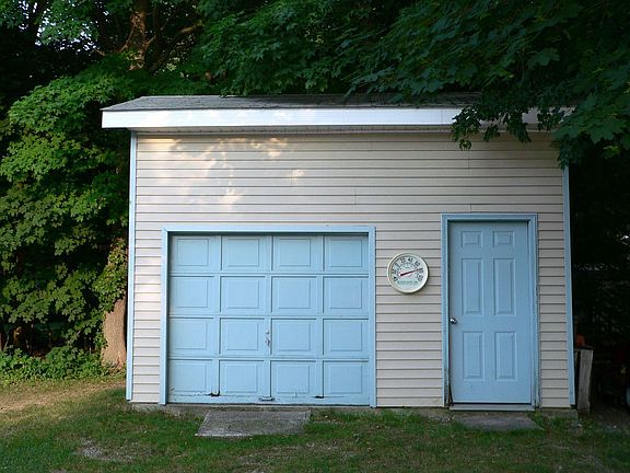 Garage / workshop