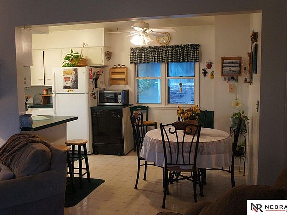 3rd image of 808 N Walnut St