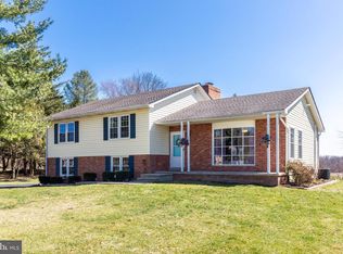 88 Skylite Dr, Hanover, PA 17331