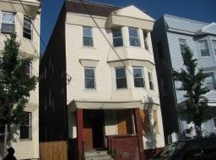 745 S 14th St, Newark, NJ 07103