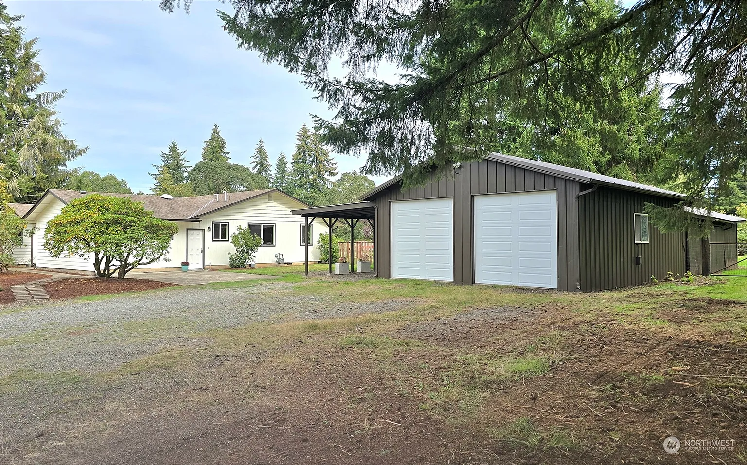 9126 Mullen Road SE photo 1