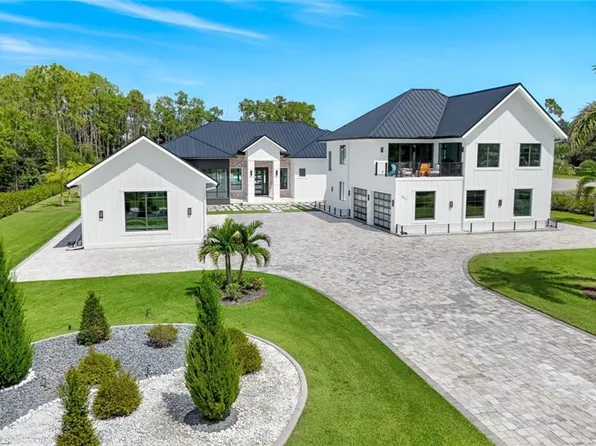 6677 Hunters RD, NAPLES, FL 34109