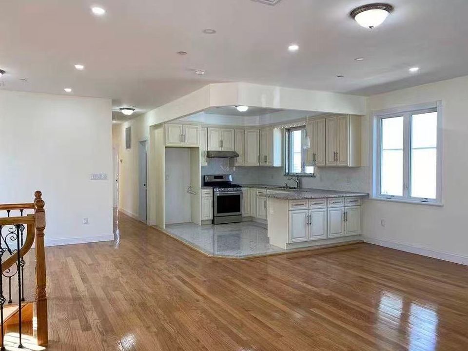 1st image of 4340 165th St Floor 2