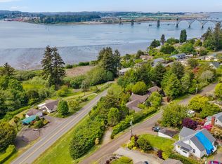 93652 E Bluebird Ln, North Bend, OR 97459