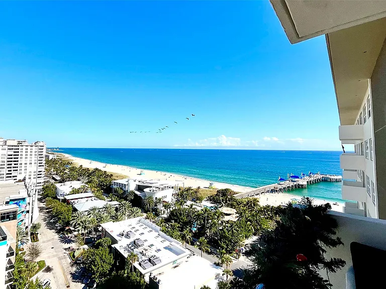 133 N Pompano Beach Blvd #1506 — Photo 15
