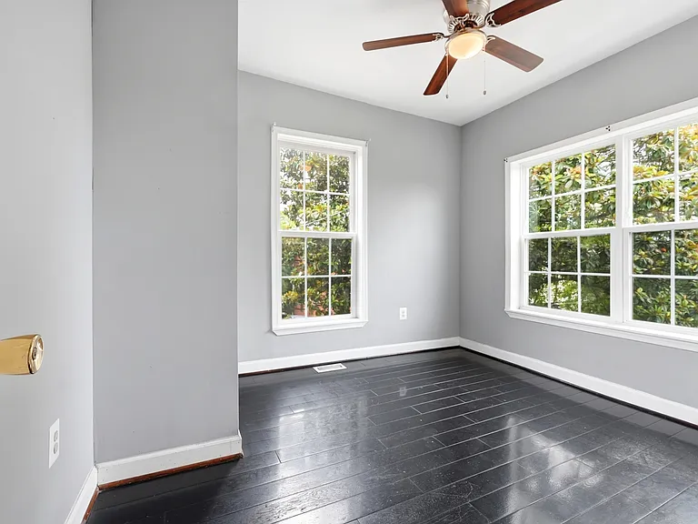 5818 Field Pl NE — Photo 17